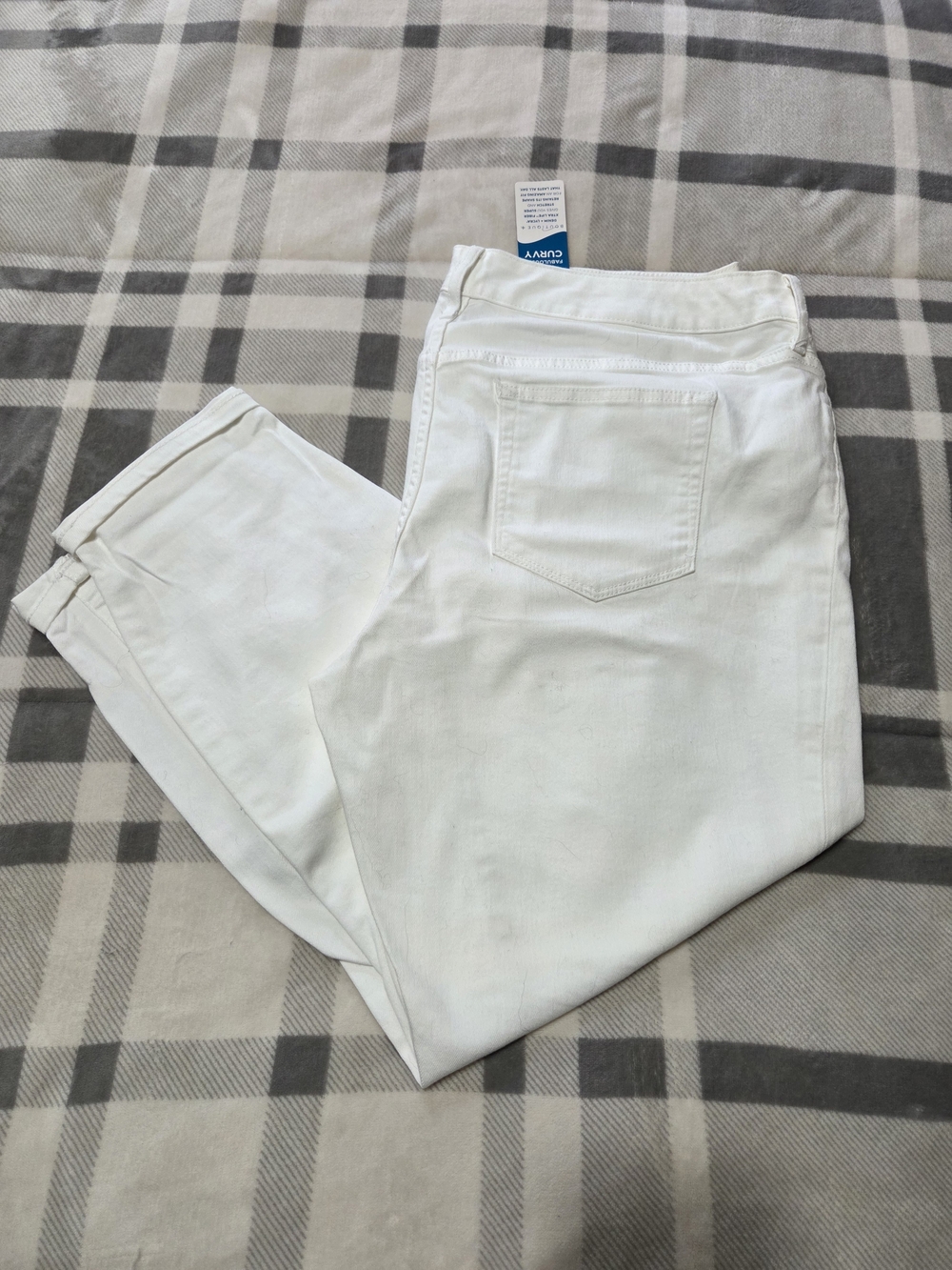 Women's White Ankle-Length Stretch Jeans
